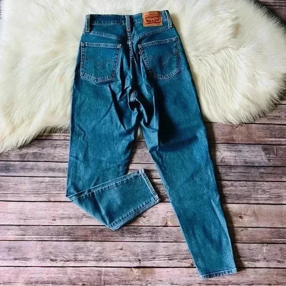 New Levi’s High Waisted Taper Jeans Sz 24 - Picture 10 of 10